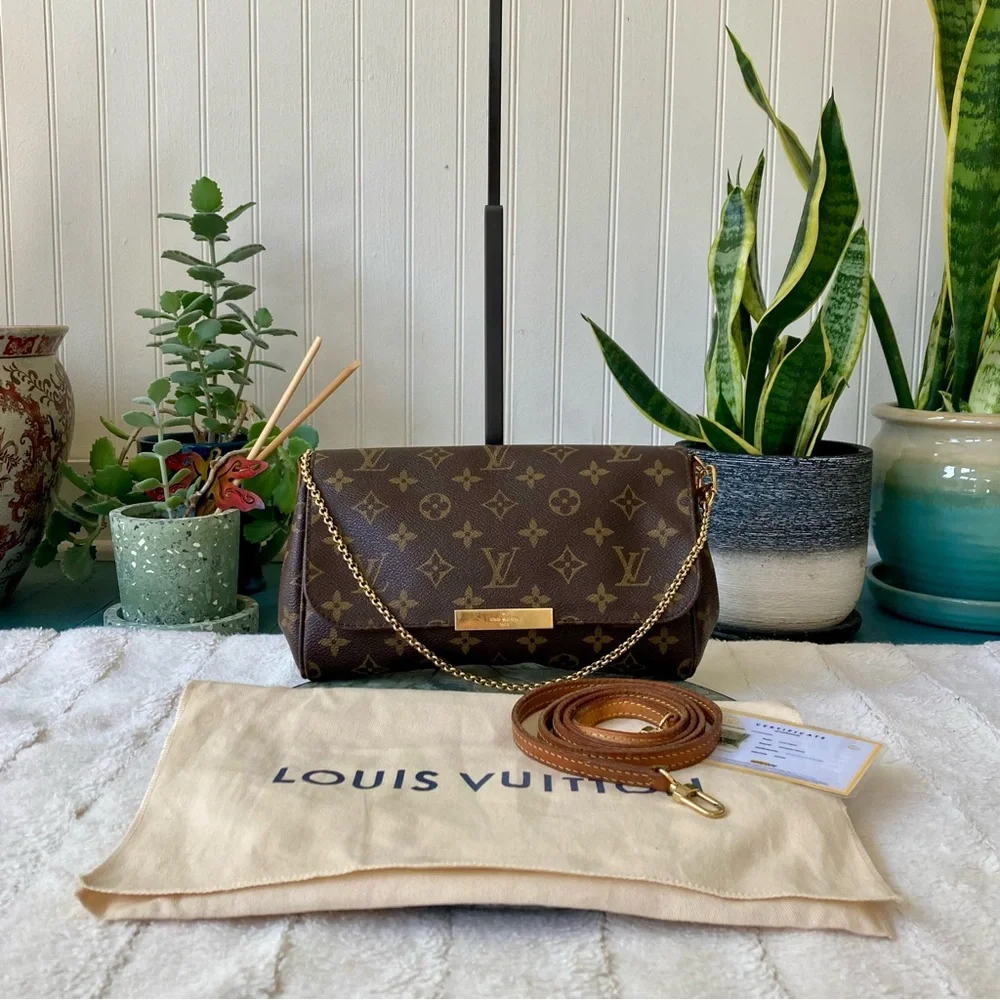 Louis Vuitton ✨HP✨ RETIRED Monogram Favorite MM - Picture 1 of 17